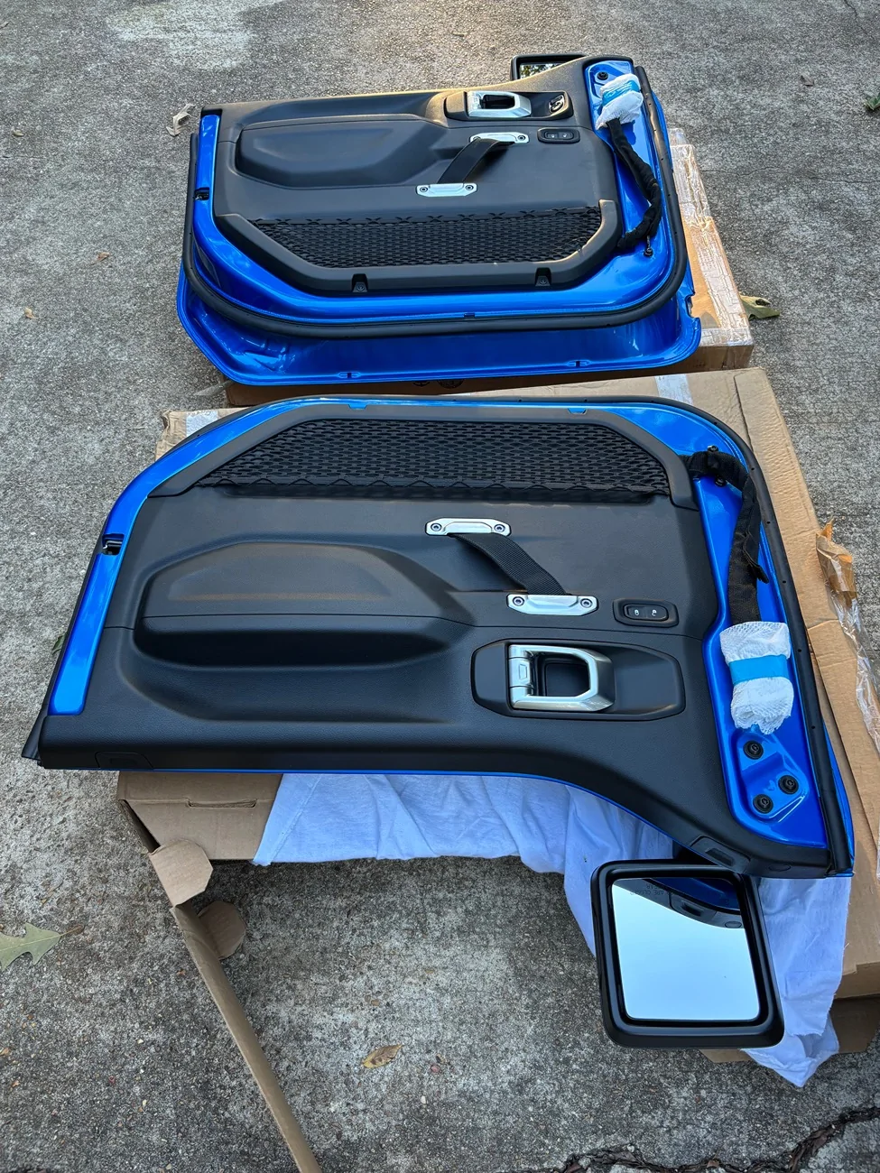 Jeep Gladiator OEM Half Doors, 2 front doors, never installed $2200 IMG_6363