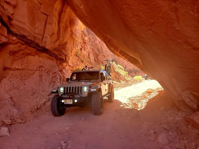 Jeep Gladiator Mountain Bikes - How are you guys carrying them?? 186441-43b0ab4c557fc21babd9a15447994084