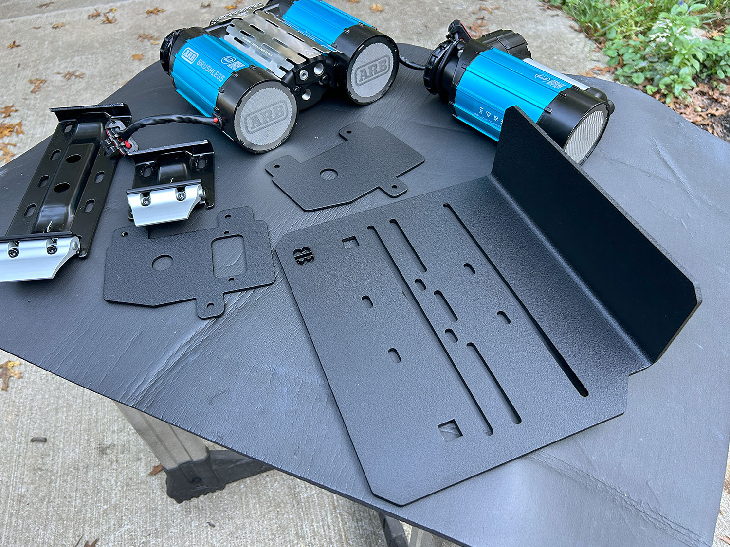 Jeep Gladiator NEW - Above the Spare Tire Compressor Mount for ARB / ViAir 813-Above-Tire-Mount-V1-2