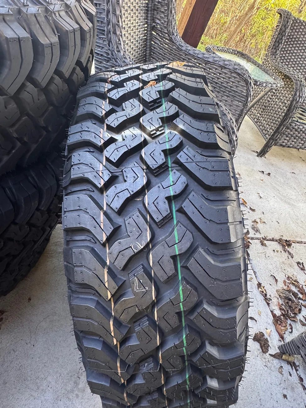 Jeep Gladiator 4 2025 Mojave JT wheels w/ tires plus spare tire IMG_2621