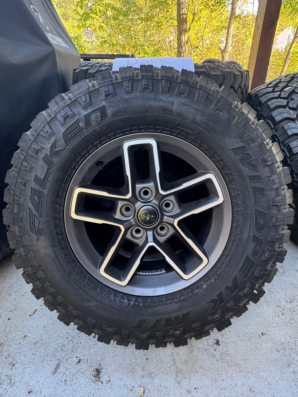Jeep Gladiator 4 2025 Mojave JT wheels w/ tires plus spare tire IMG_2620
