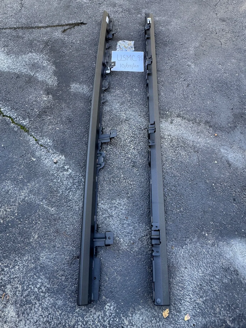 Jeep Gladiator 2025 Mojave X Rock Rail Take Offs IMG_2618