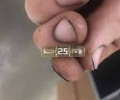 Jeep Gladiator Types of spare fuses? Screenshot 2025-10-05 214032