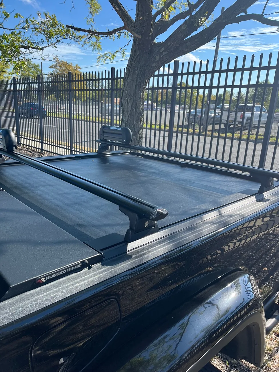Jeep Gladiator 2025 Mojave bed cover and rails plus ski transport questions IMG_1053