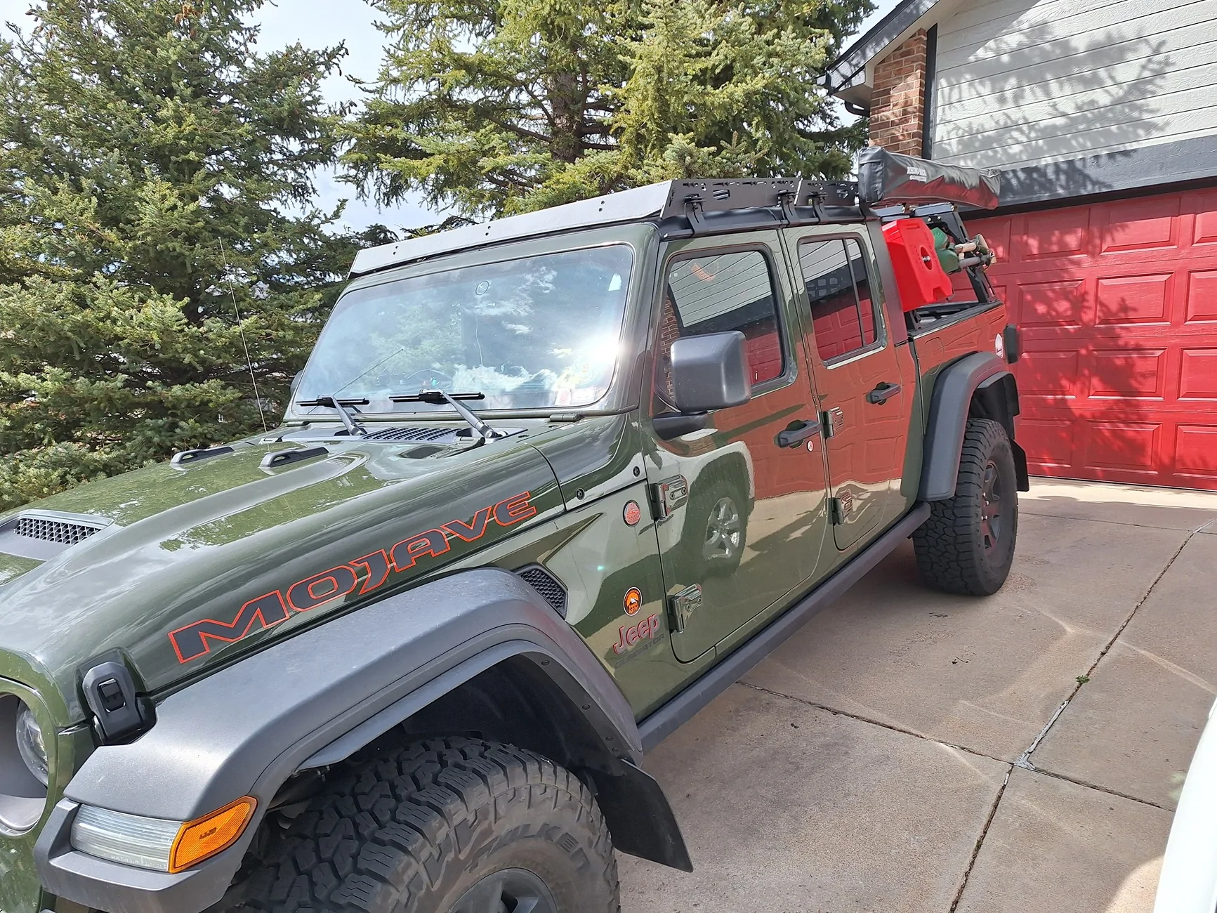 Jeep Gladiator 35s on Mojave with stock wheels. 20240422_161831