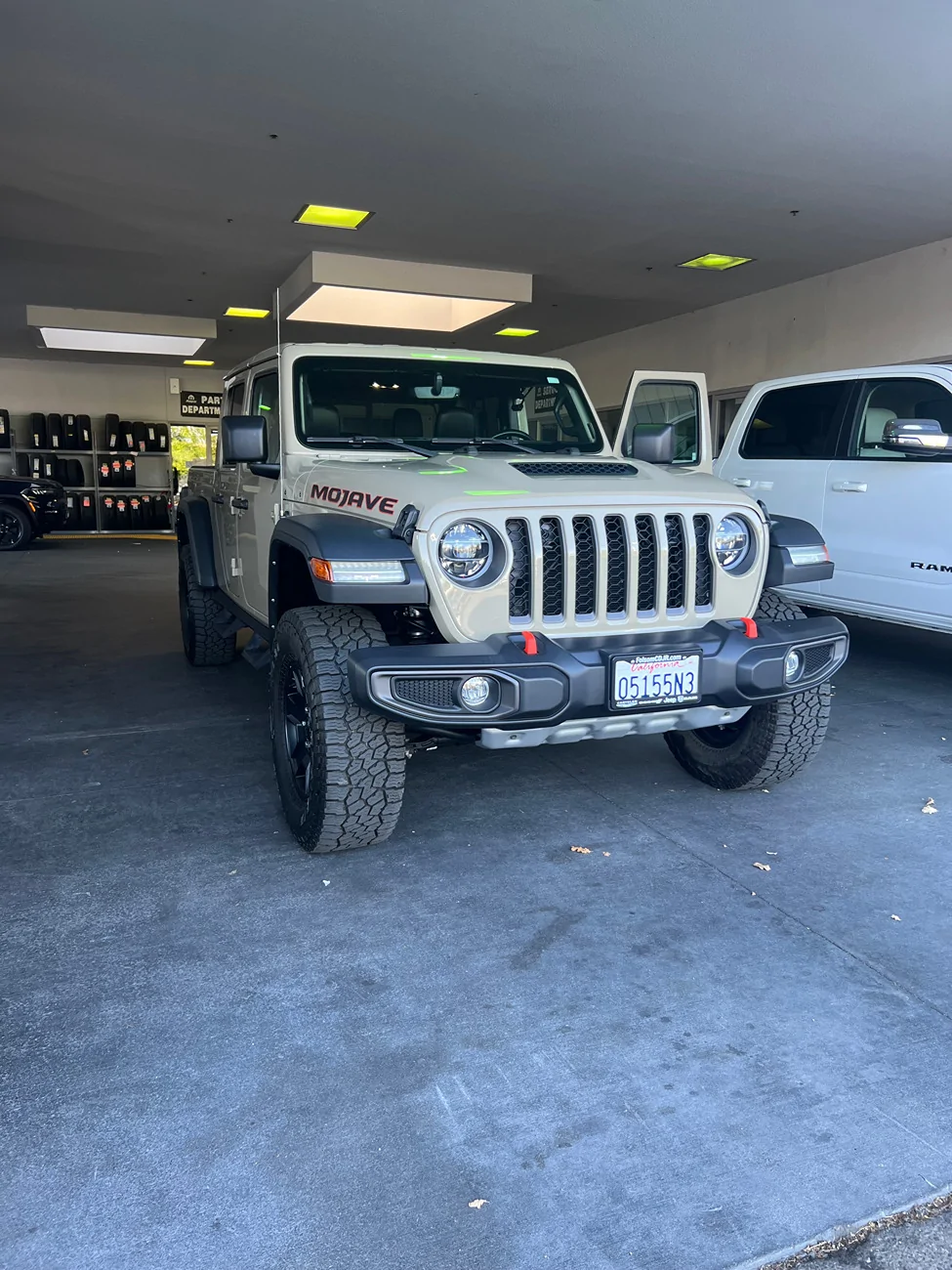 Jeep Gladiator Pavementsux JT Mojave journal 78019225731__5D1591DC-1A84-4847-B374-C599A47216AA