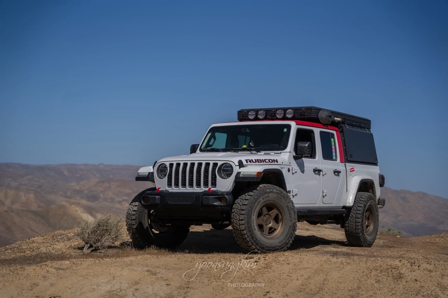 Jeep Gladiator 2021 Jeep Gladiator Rubicon + Canopy Camper $37,000 IMG_6485