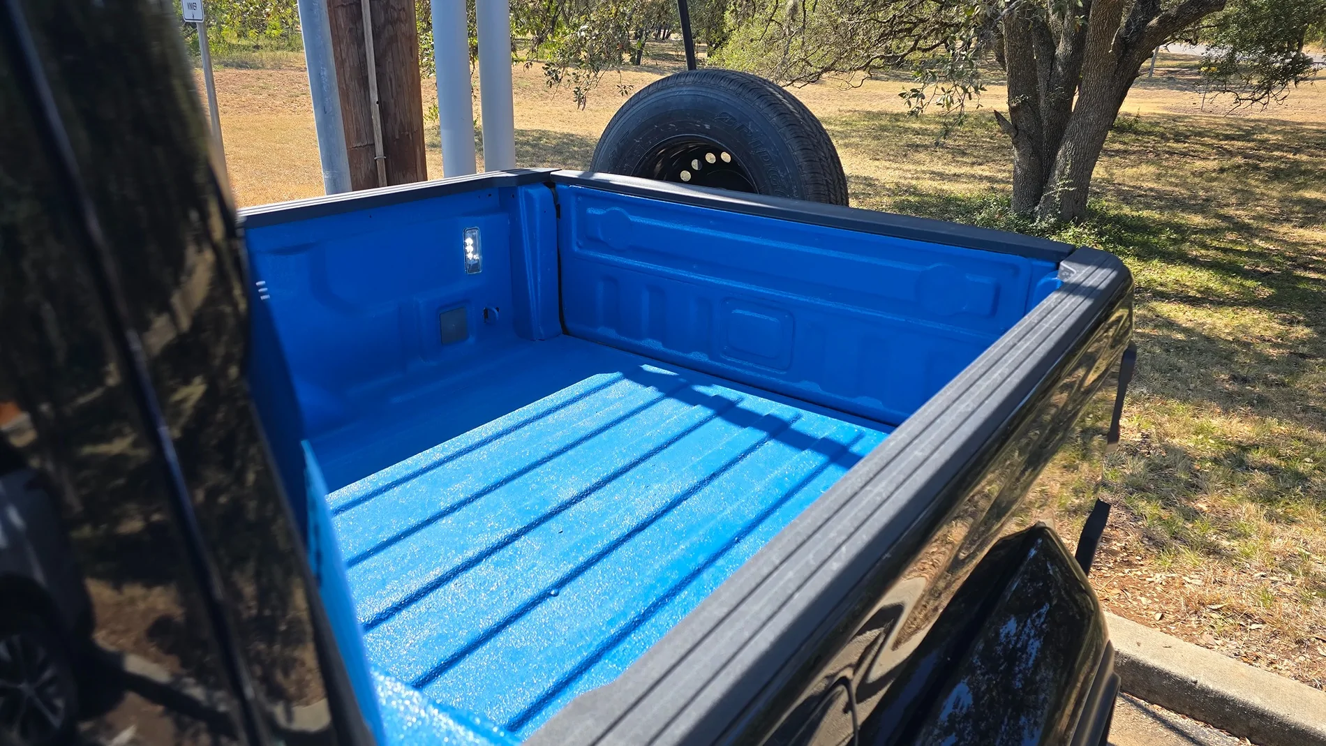 Jeep Gladiator Durabak Bedliner DIY in Vivid Blue 1000036910