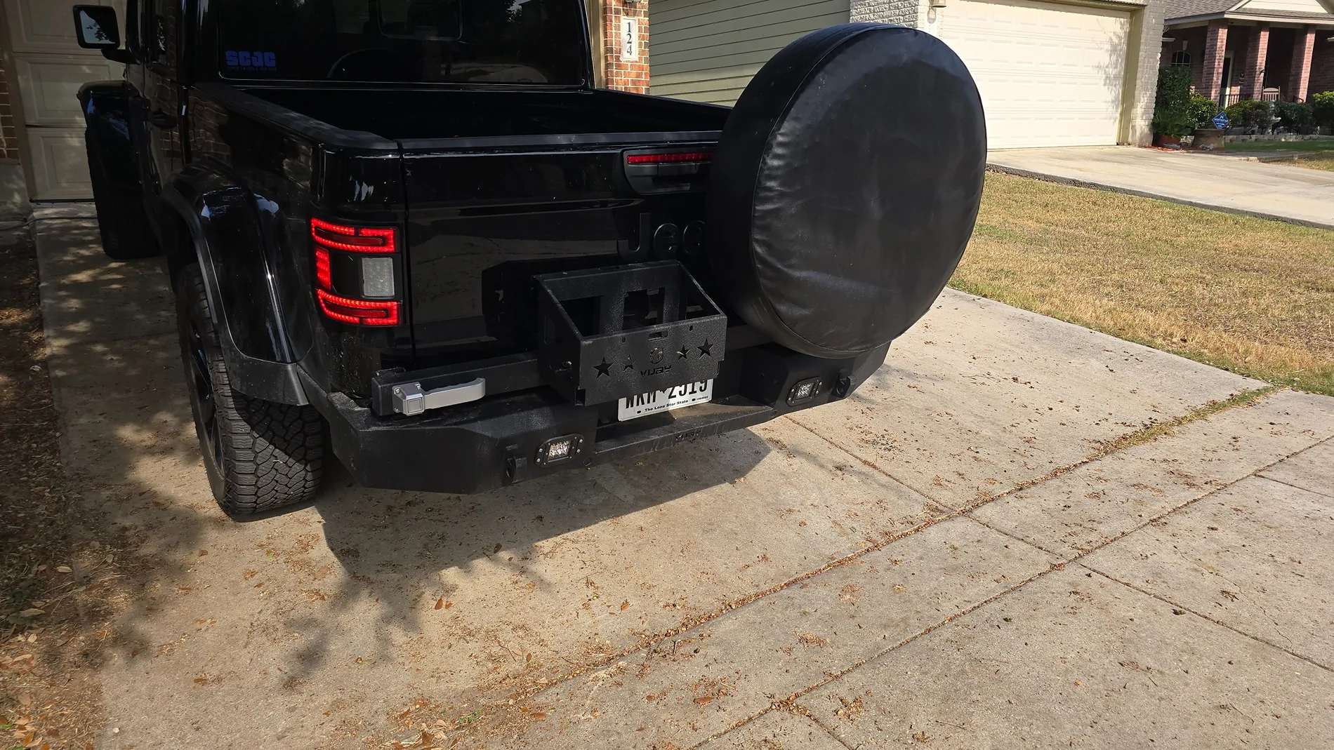 Jeep Gladiator Durabak Bedliner DIY in Vivid Blue 20250914_164225