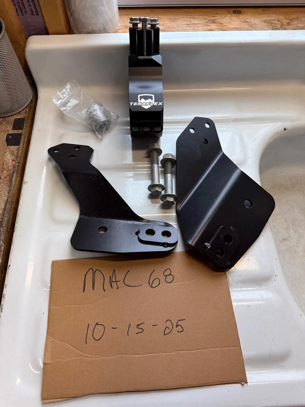 Jeep Gladiator TeraFlex Rear Track Bar Relocation Bracket New Never Used 75.00 IMG_2950