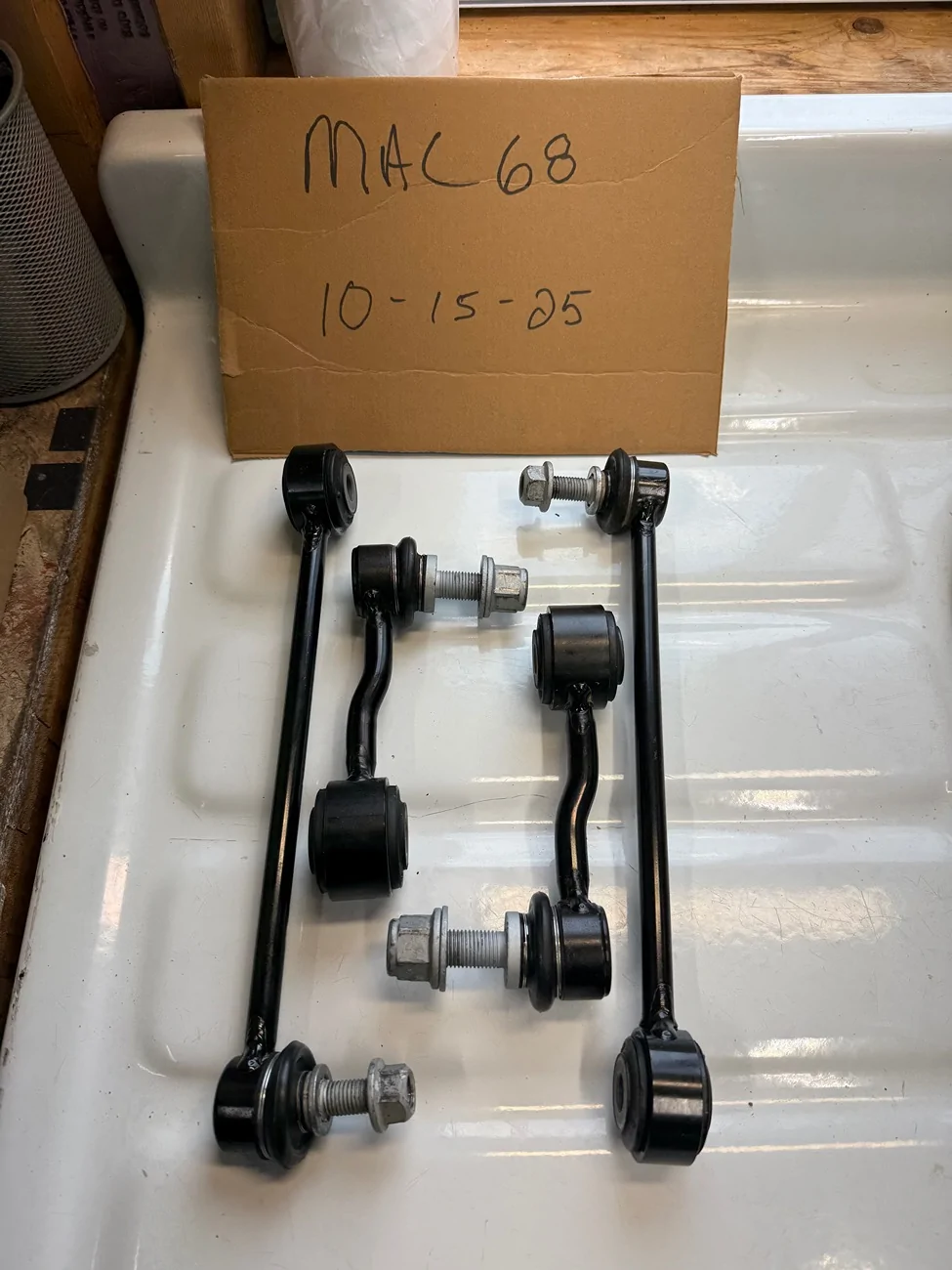 Jeep Gladiator 2025 Max Tow Suspension, Shocks, Springs, Sway Bar End Links Used Only 3000 Miles 200.00 IMG_2955