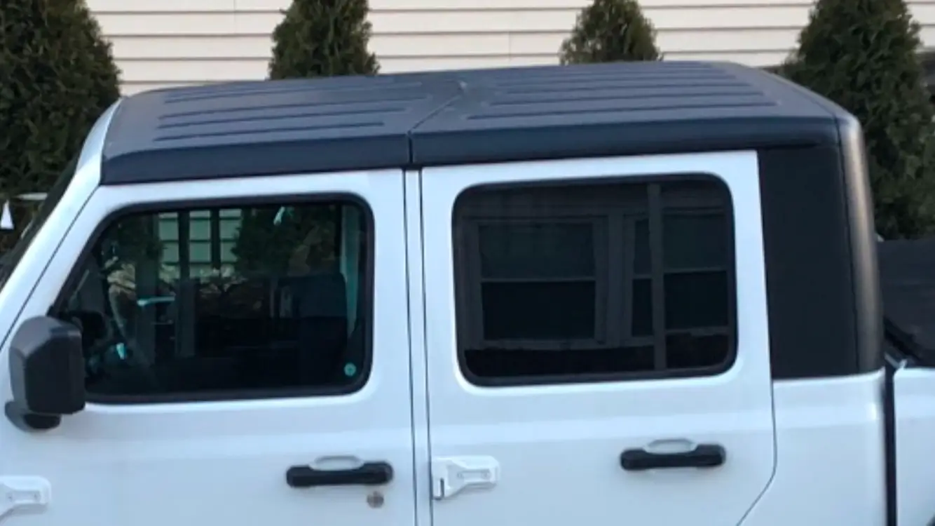 Jeep Gladiator F/S Satin Black factory Hardtop IMG_3430