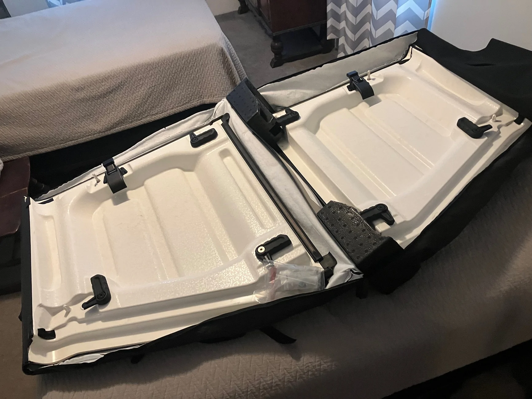 Jeep Gladiator F/S Satin Black factory Hardtop IMG_3431