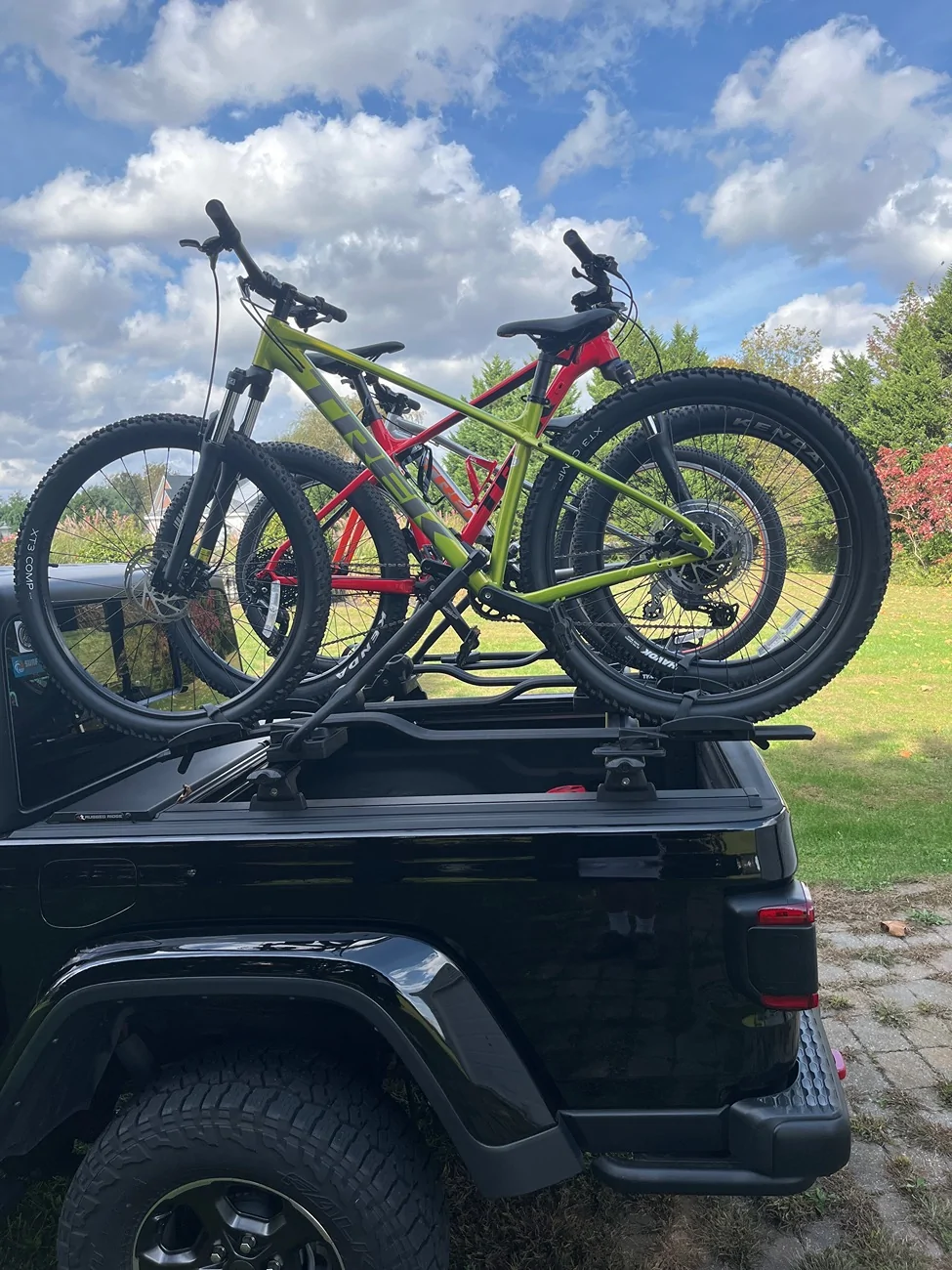Jeep Gladiator The Gladiator can fit 4 bikes on a bed rack imag