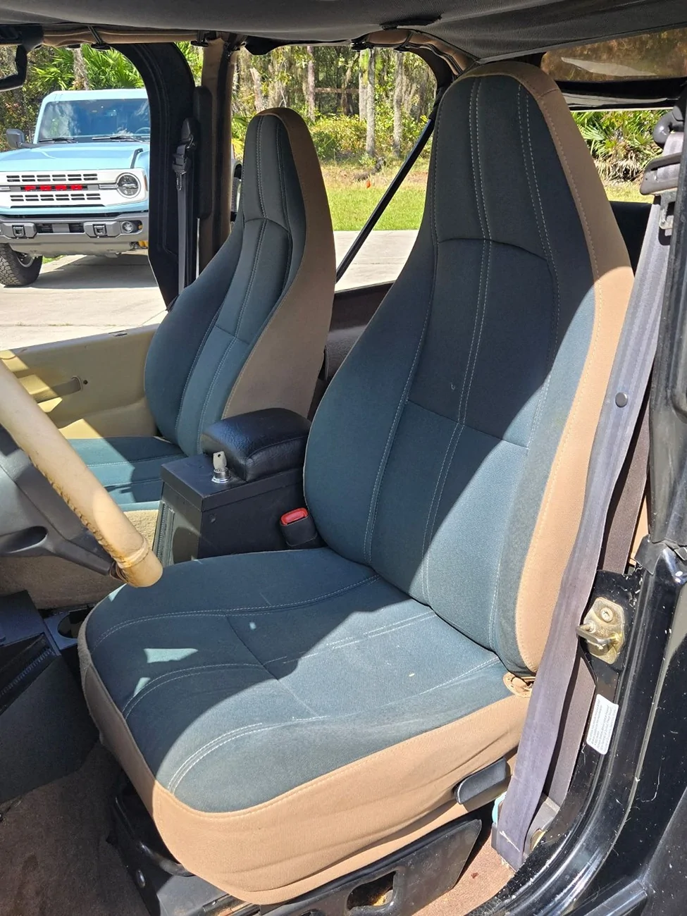 Jeep Gladiator 2002 Jeep Wrangler Sahara IMG_20251019_182836