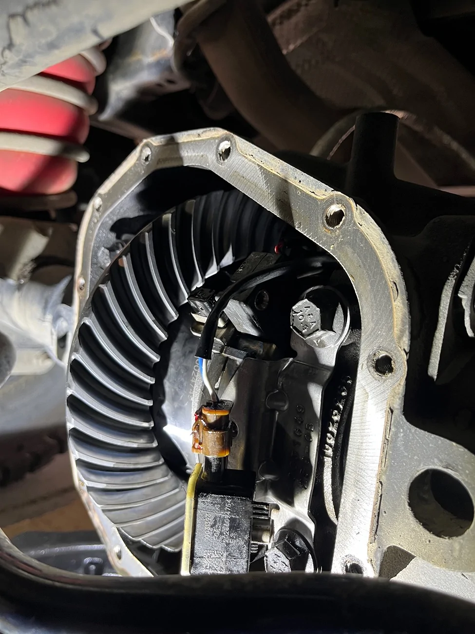Jeep Gladiator My front diff doesn’t have a drain plug.  Is this normal? IMG_5220