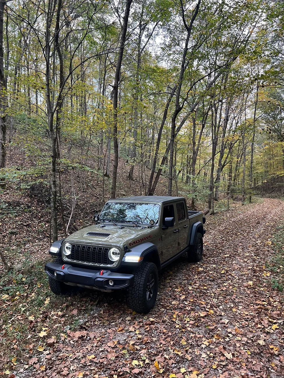 Jeep Gladiator Took her out for couple pics.. IMG_7192