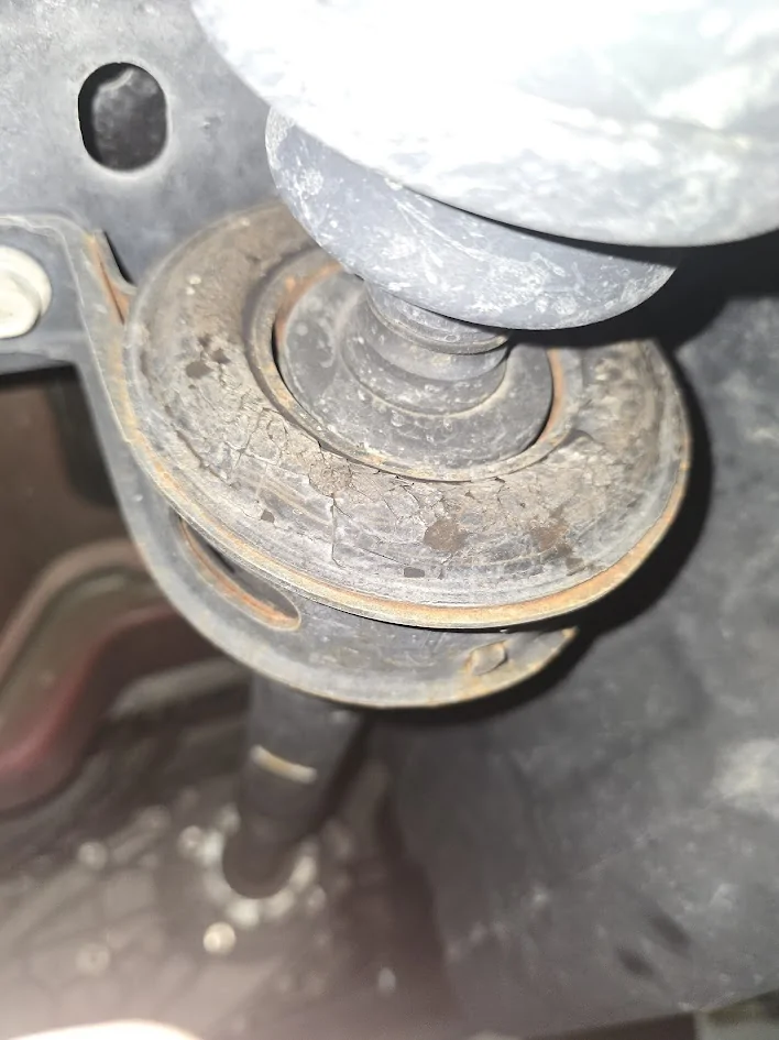 Jeep Gladiator Drive Shaft Center Support Bearing Possibly Worn 1761320518811-ma