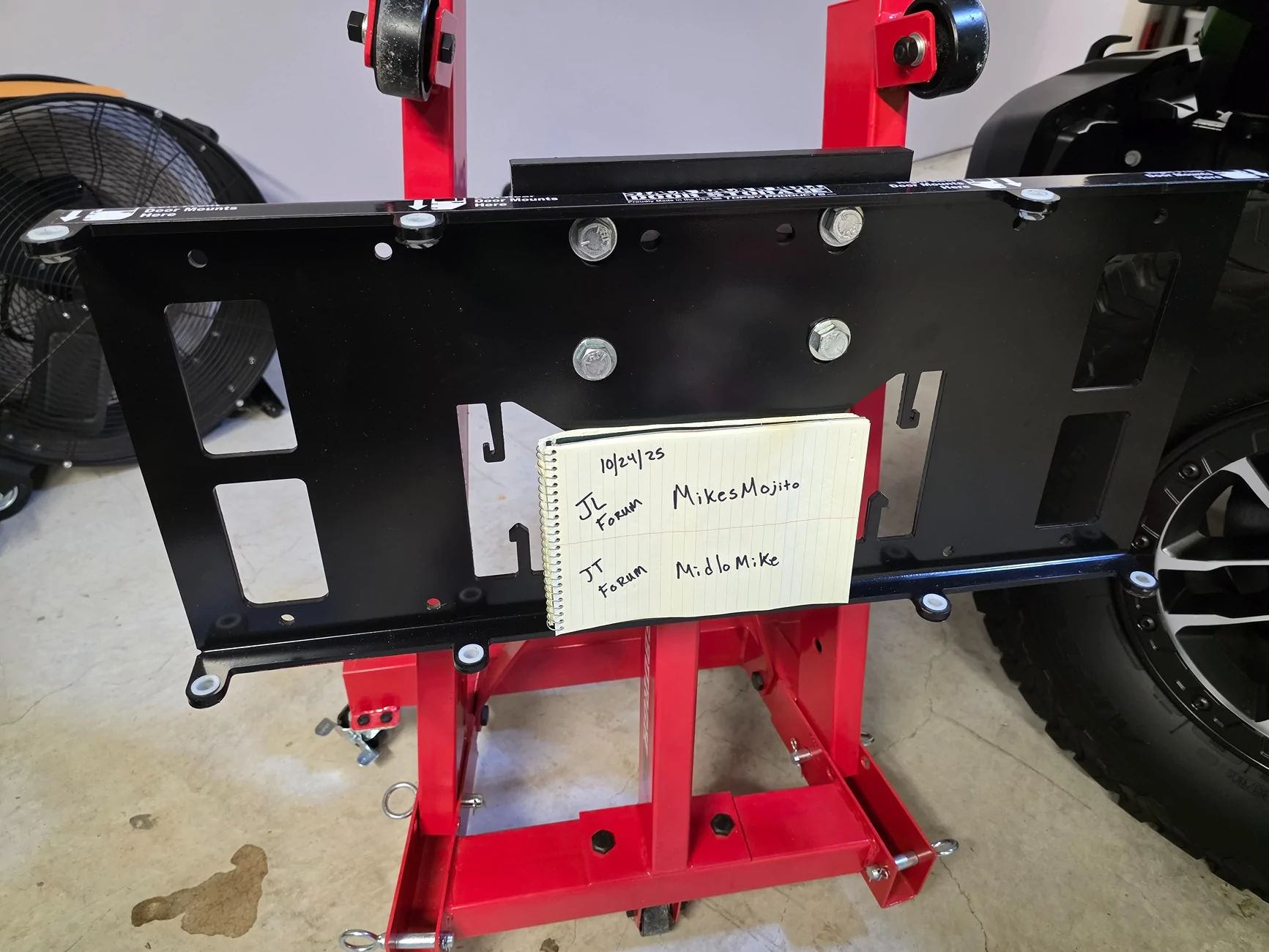 Jeep Gladiator Topsy Stack, Rack & Roll Door Storage and Pittsburgh 2000lb Foldable Engine Stand (DFW Area) 20251024_205340