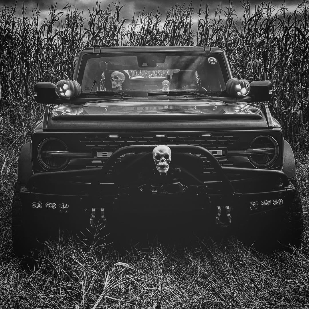 Jeep Gladiator Giveaway! Are you spooky season ready? #frontendfriday #fridaythe13th #spookseason👻👽👹🎃 #happyspooktober #kidofkorn #matthespookyway