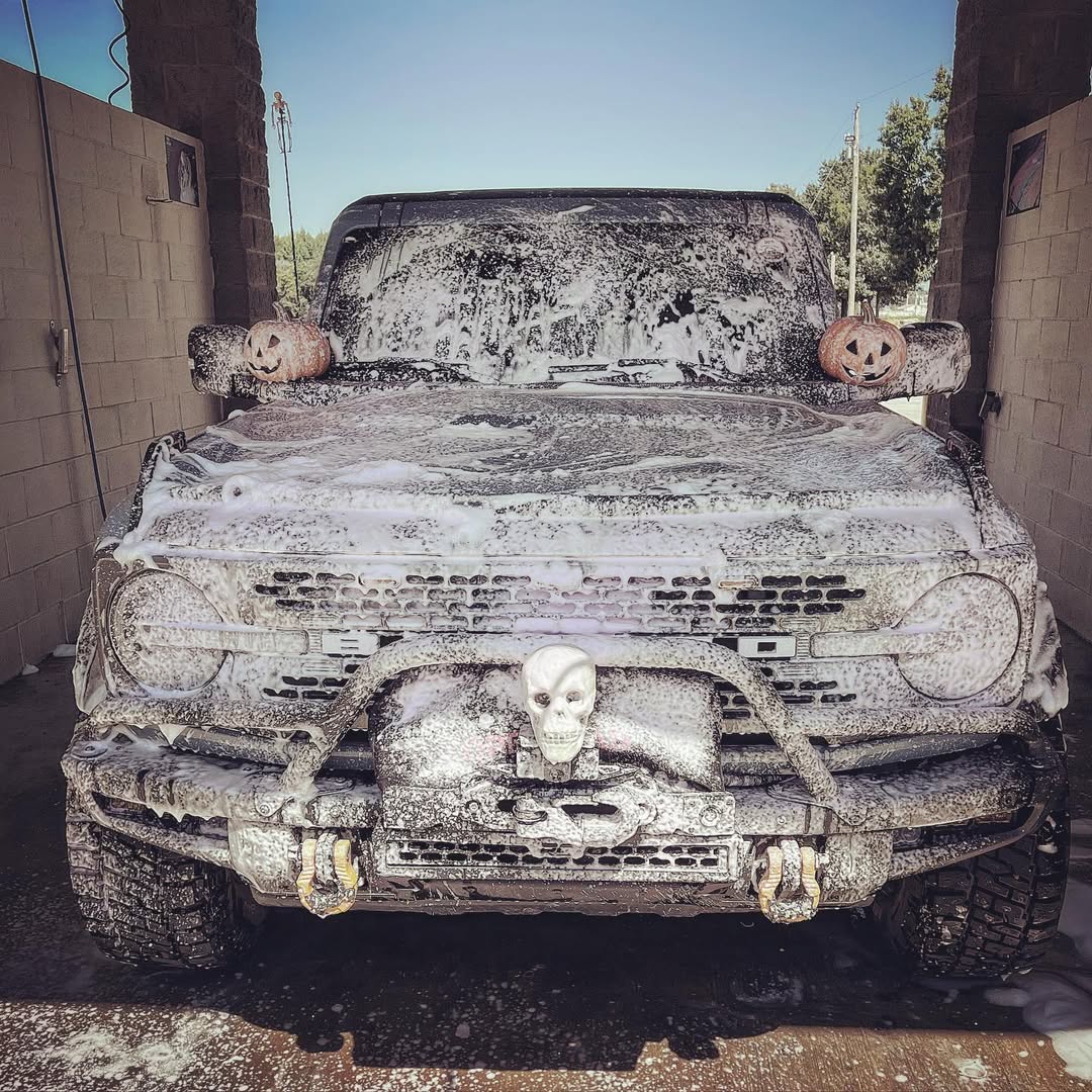 Jeep Gladiator Giveaway! Are you spooky season ready? Ran into the Stay Puft Marshmallow Man today…. #frontendfriday #bronconation #fordbroncodaily 