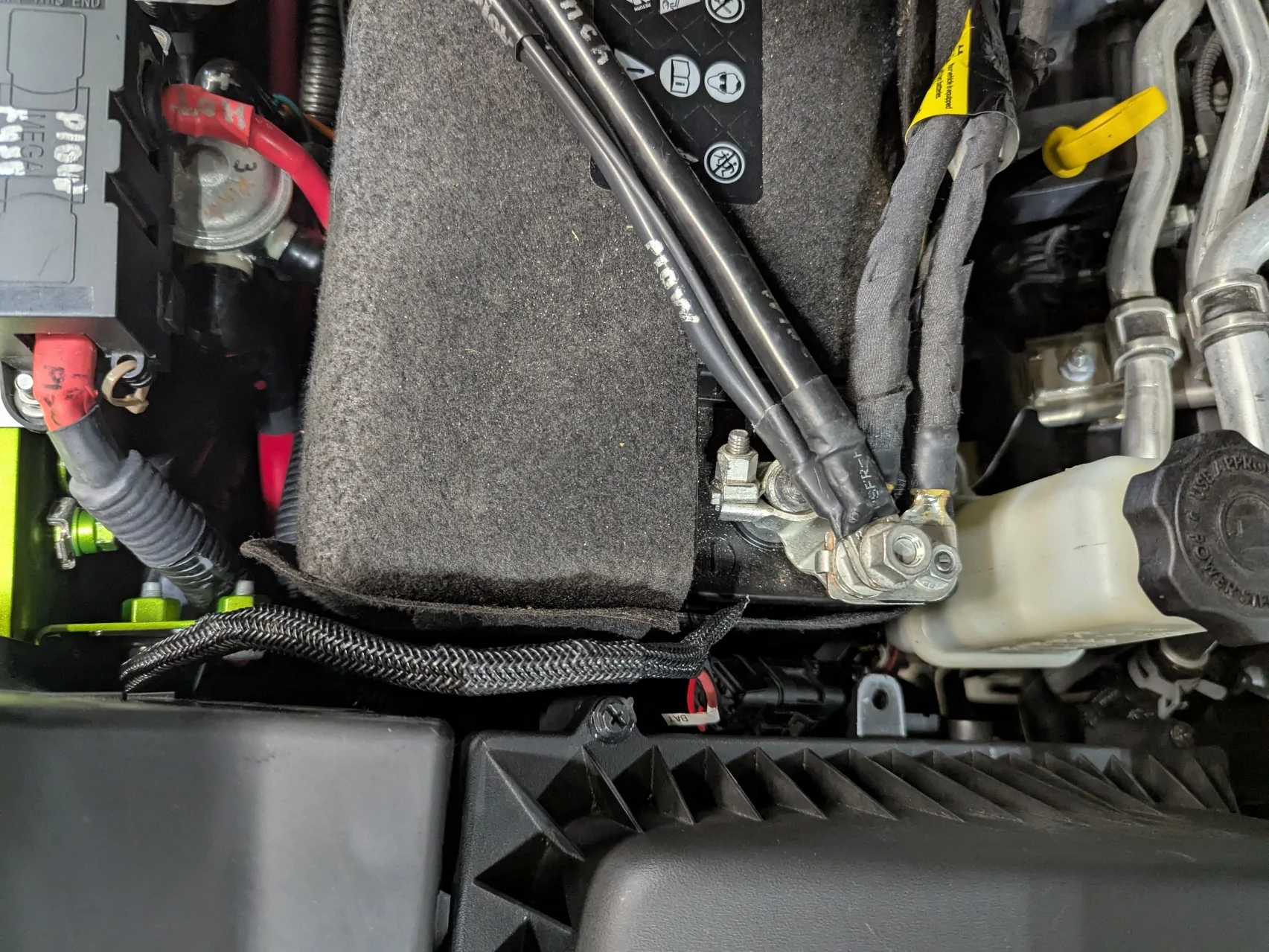 Jeep Gladiator Clean underhood wiring PXL_20250920_193402478