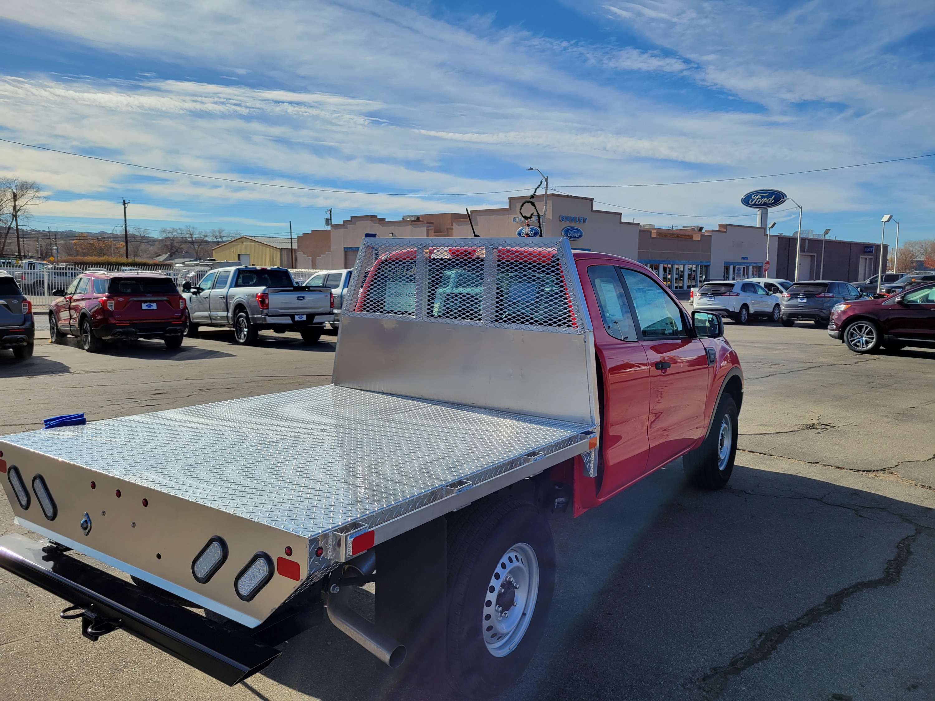 Jeep Gladiator Gladiator as a purpose built work truck 330YNTl