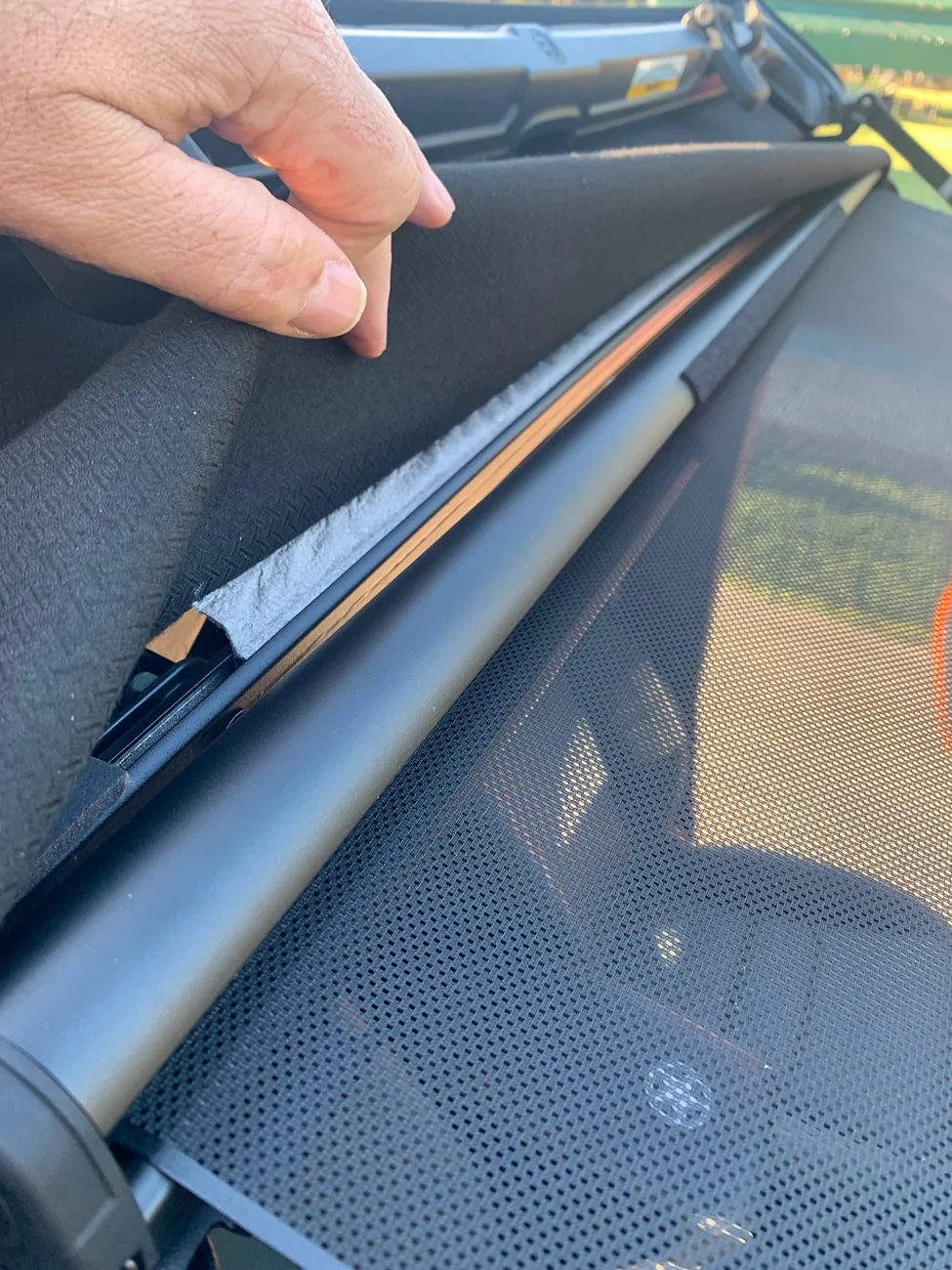 Jeep Gladiator Bestop sun rider retractable shade mod IMG_6978