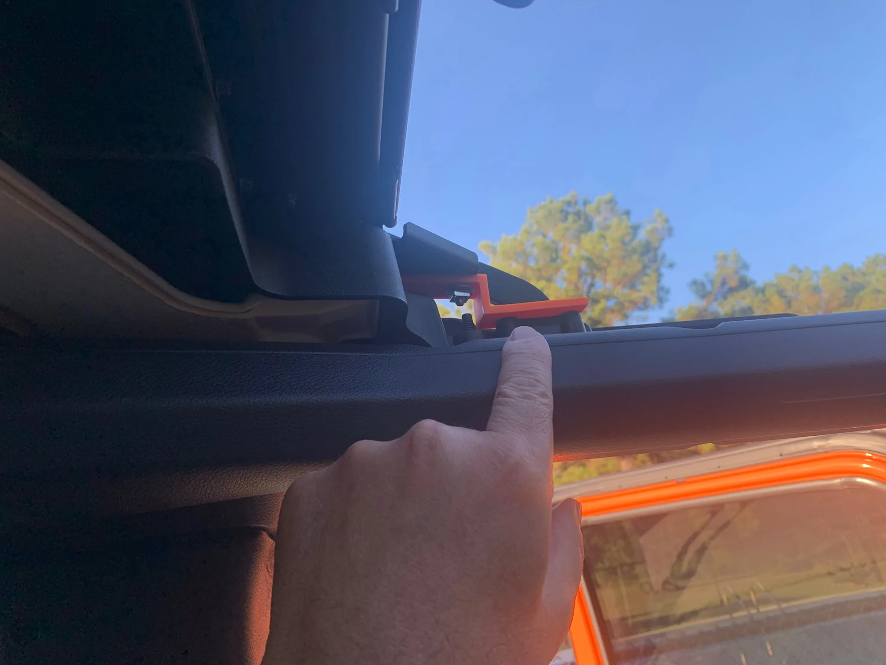 Jeep Gladiator Bestop sun rider retractable shade mod IMG_6983
