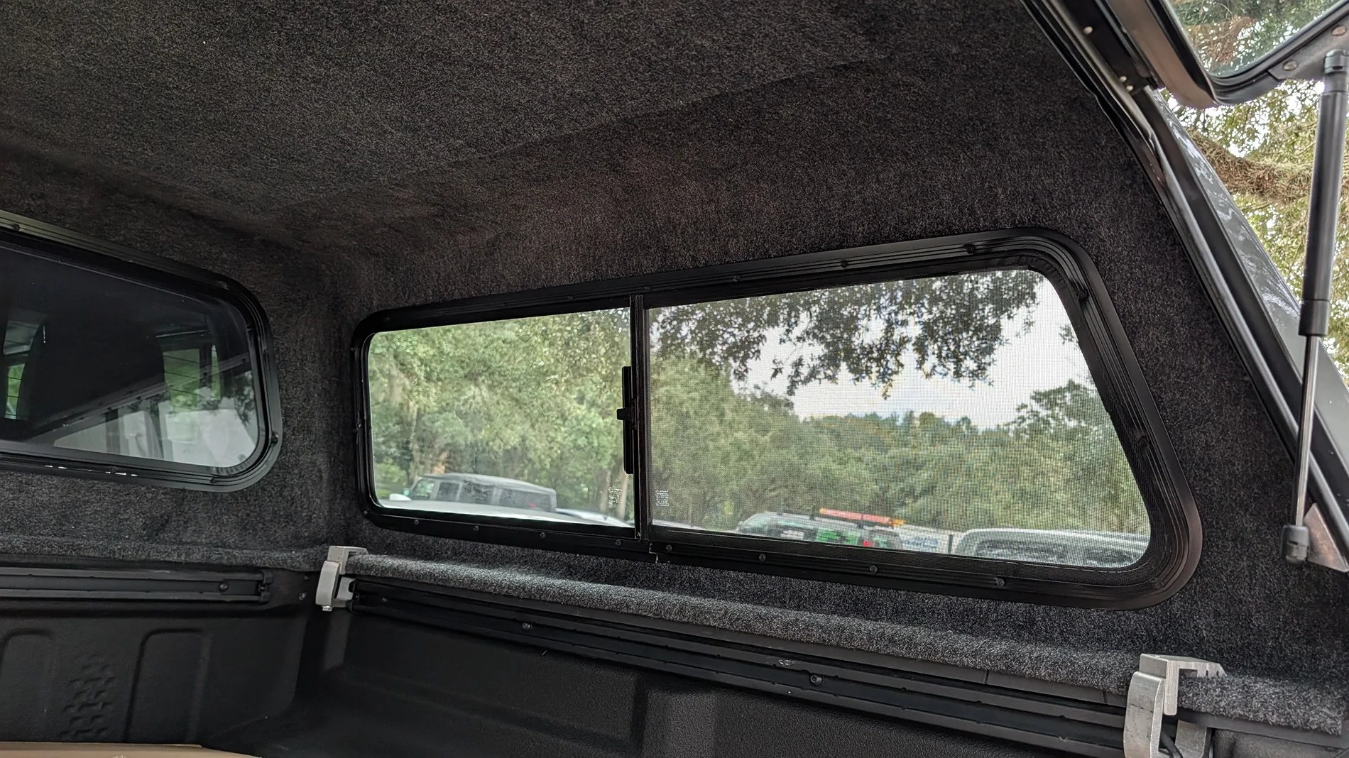 Jeep Gladiator A.R.E. CX Classic bed cap / price drop PXL_20251028_142657248