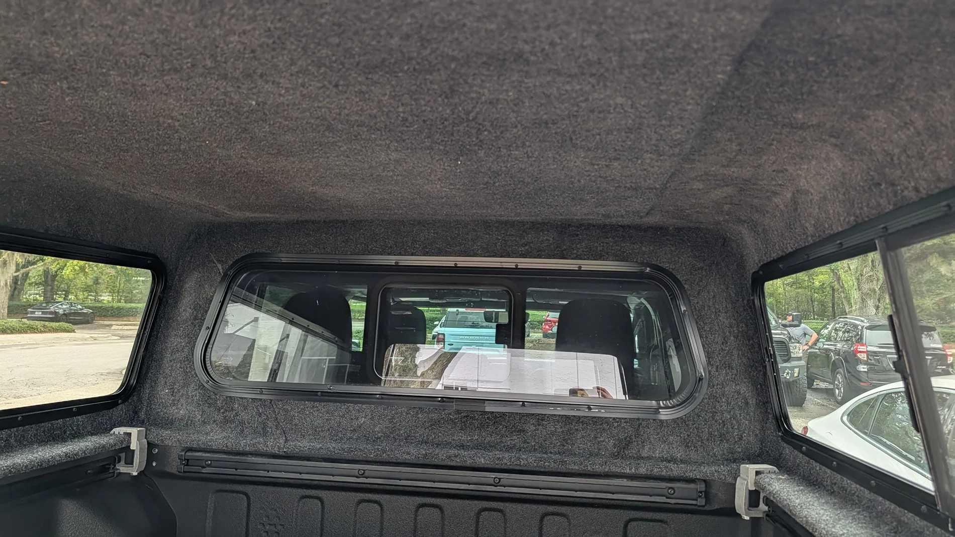 Jeep Gladiator A.R.E. CX Classic bed cap / price drop PXL_20251028_142711034