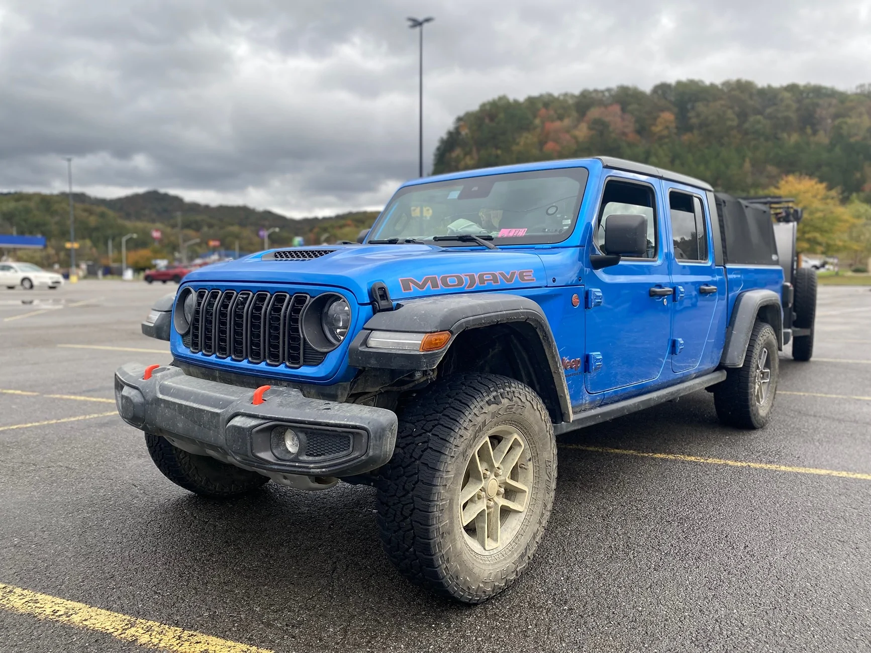 Jeep Gladiator Hydro Blue Pearl-Coat - Does it differ by year? IMG_2438