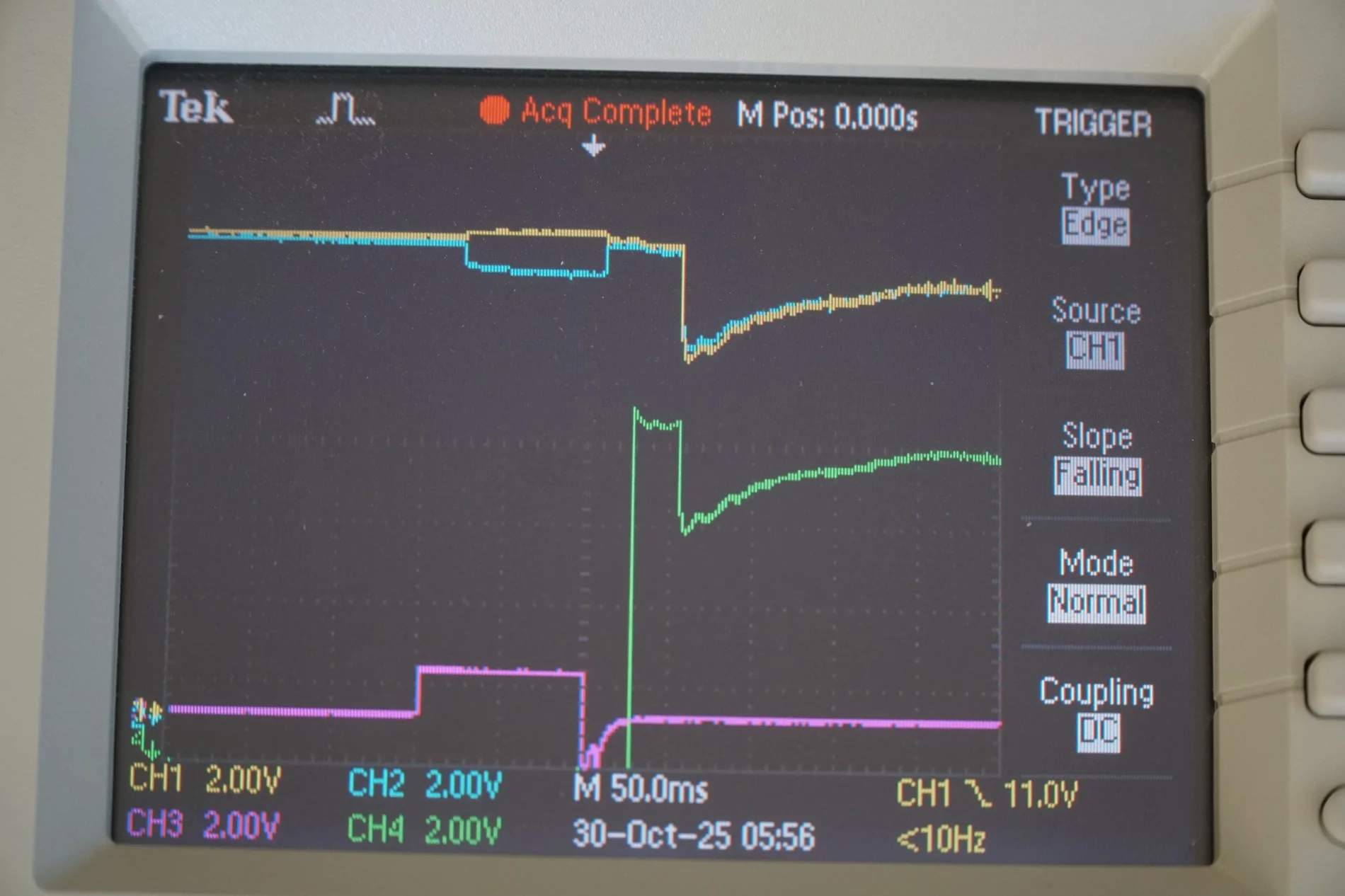 Jeep Gladiator Are the batteries really isolated during ESS stops? DSC05434
