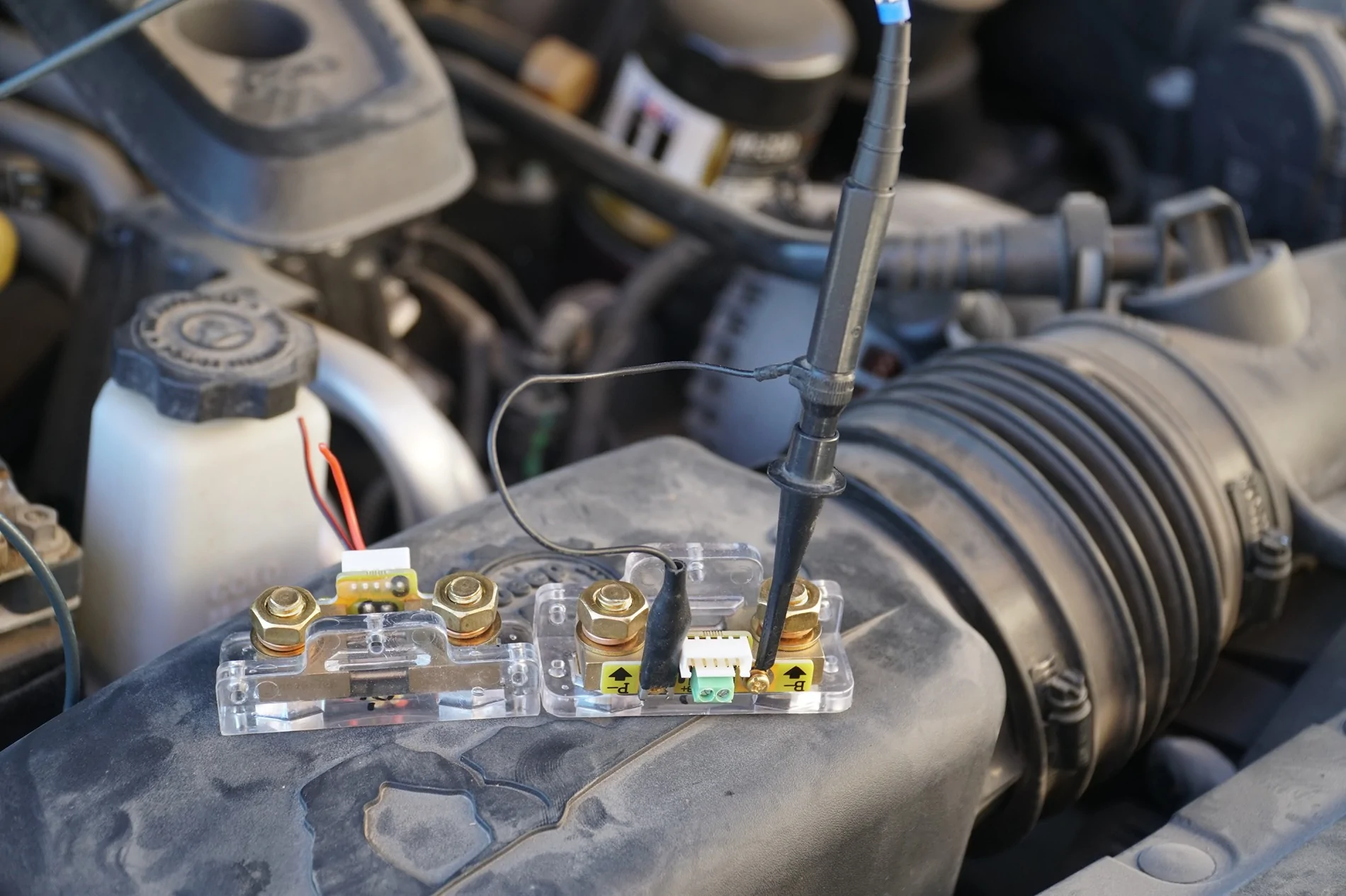 Jeep Gladiator Are the batteries really isolated during ESS stops? DSC05512