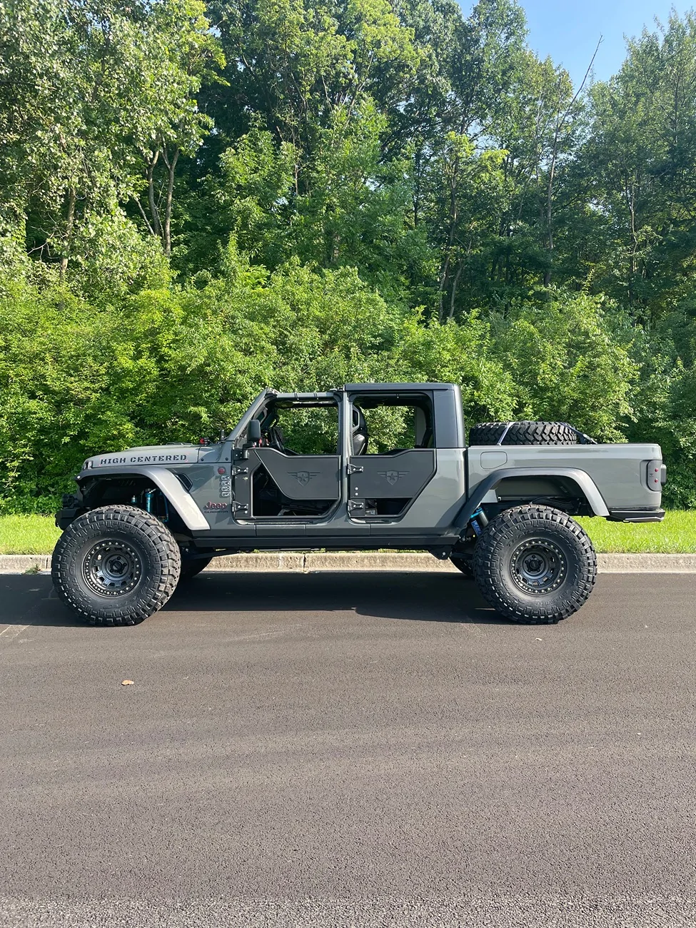 Jeep Gladiator New Artec high clearance bumpers IMG_7976