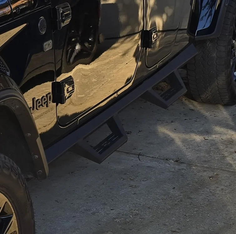Jeep Gladiator Anyone have Rough Country Heavy Duty Rock Sliders? 20251015_175915