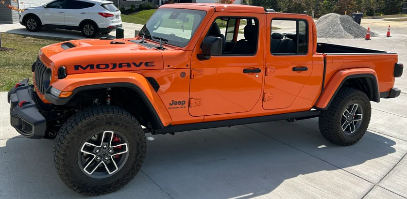 Jeep Gladiator Anyone running freedom panels only? 1762370420876-4i