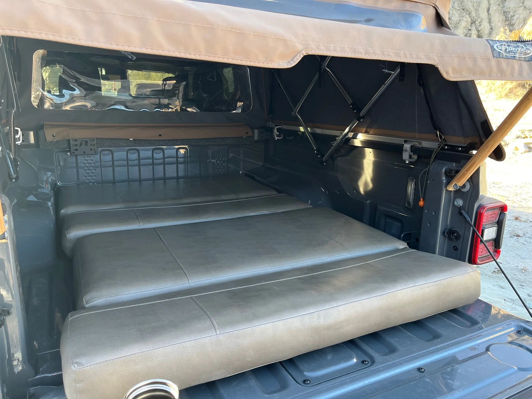 Jeep Gladiator Bed camping IMG_4839