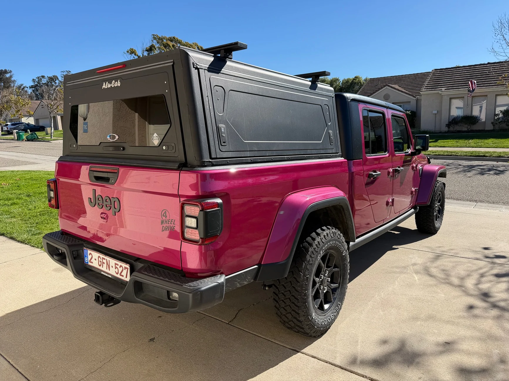 Jeep Gladiator Alu-Cab Contour Canopy Roll Call - not Camper IMG_0107