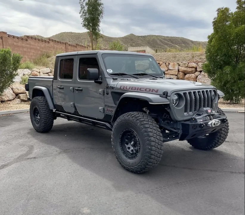 Jeep Gladiator Hepta Mfg weld on rock sliders? IMG_8727