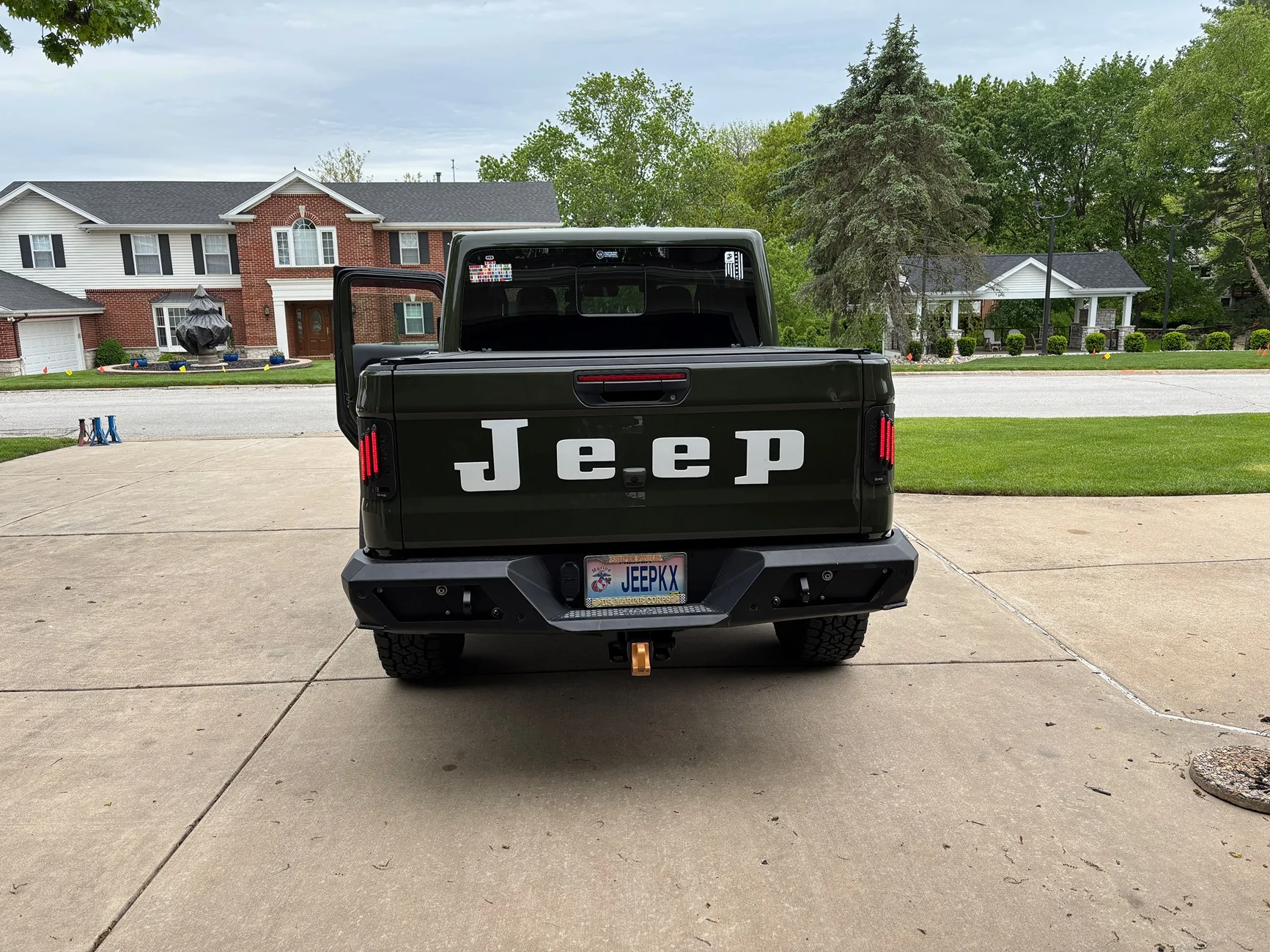 Jeep Gladiator Installed Willys Tailgate Decal 012 After