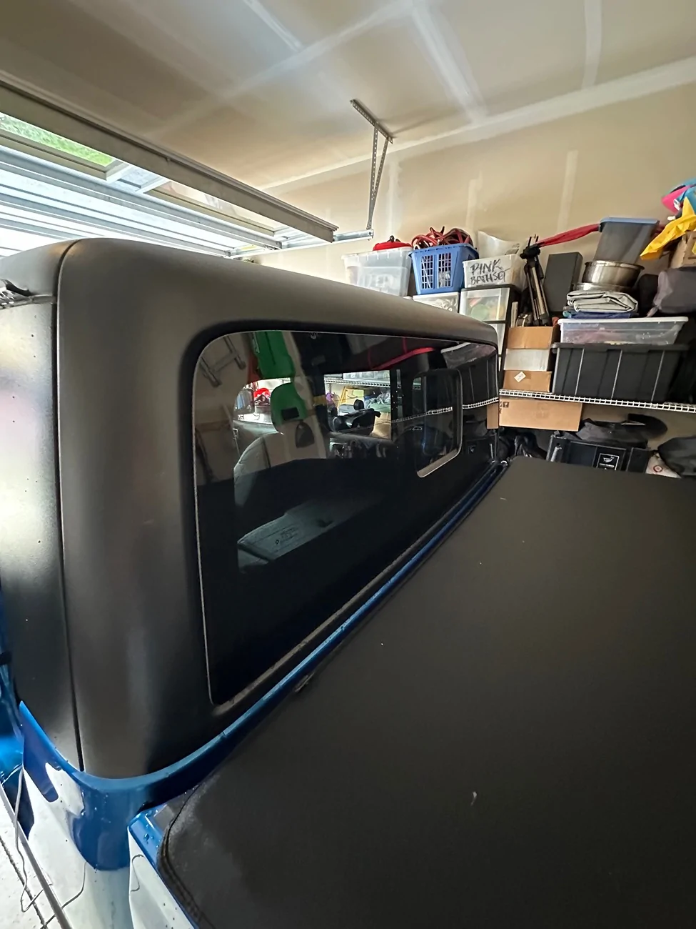 Jeep Gladiator Leaking rear window : fixes for those who don't want to play dealer roulette, wait 2 months, have their top scratched, seats ripped etc.... IMG_8436