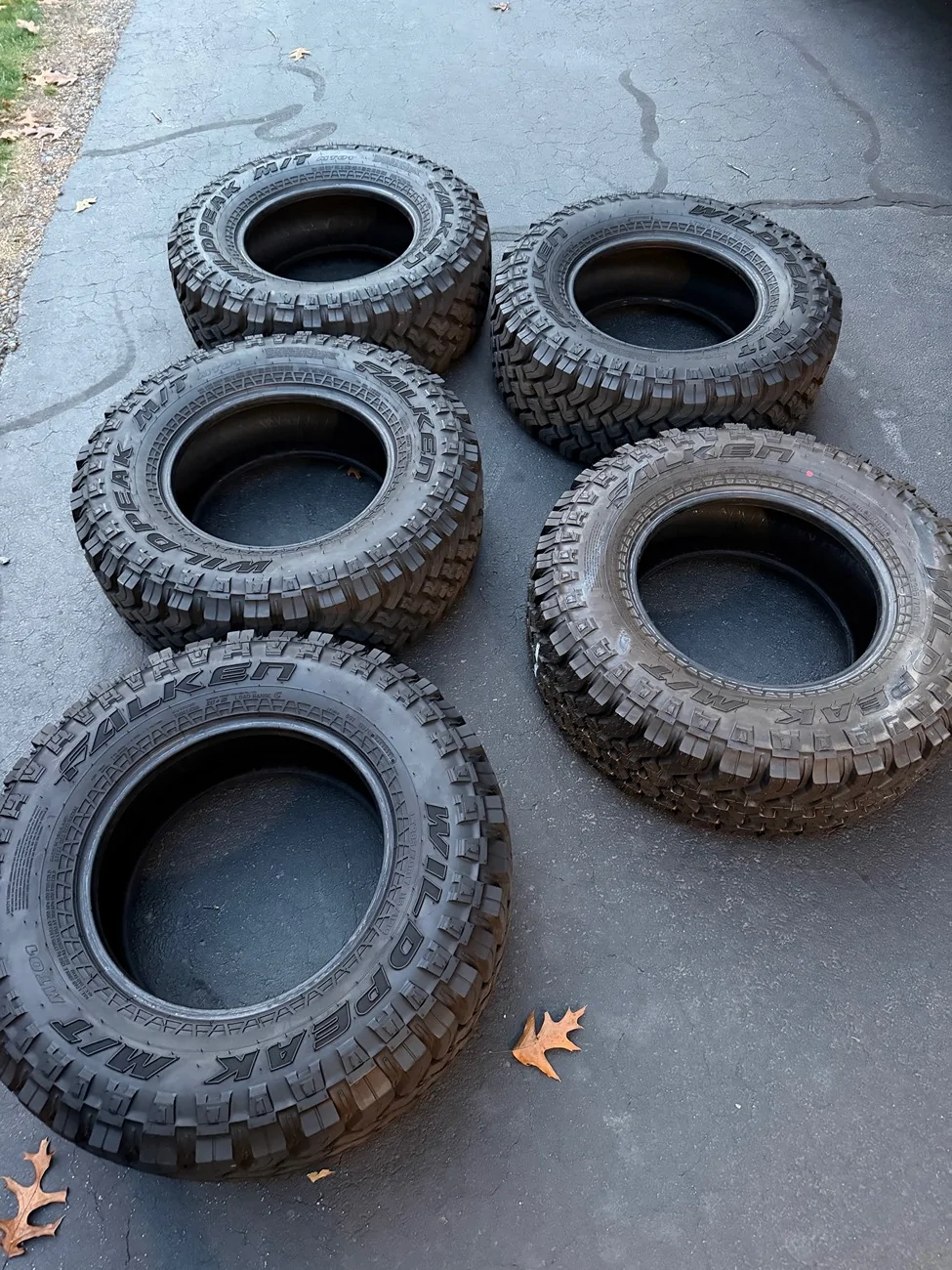 Jeep Gladiator Falken Wildpeak M/T Take-Offs 285/70r17 - 2025 Rubicon - Set of 5 ($1100) Tirepic2