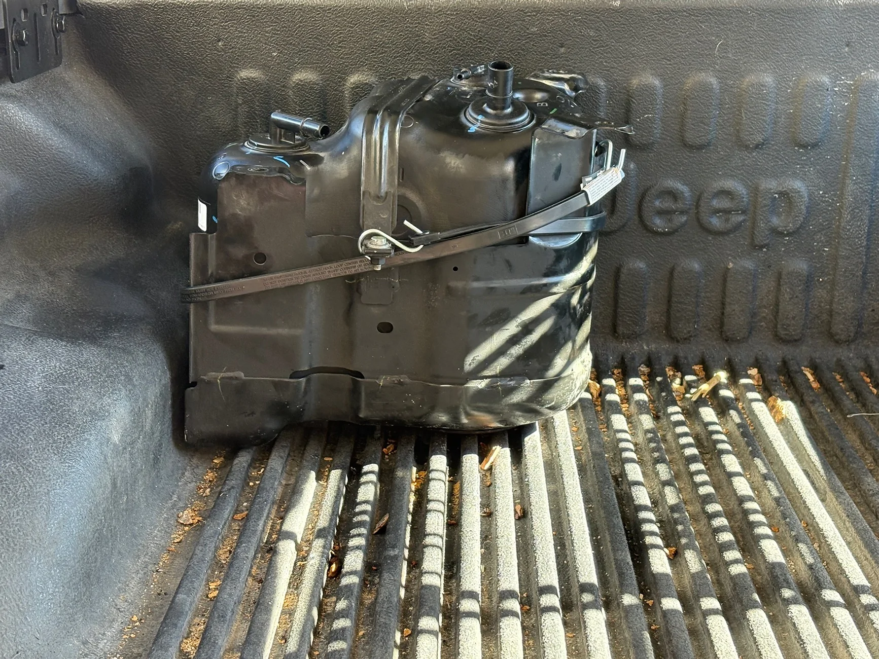 Jeep Gladiator Def tank relocation? IMG_1333