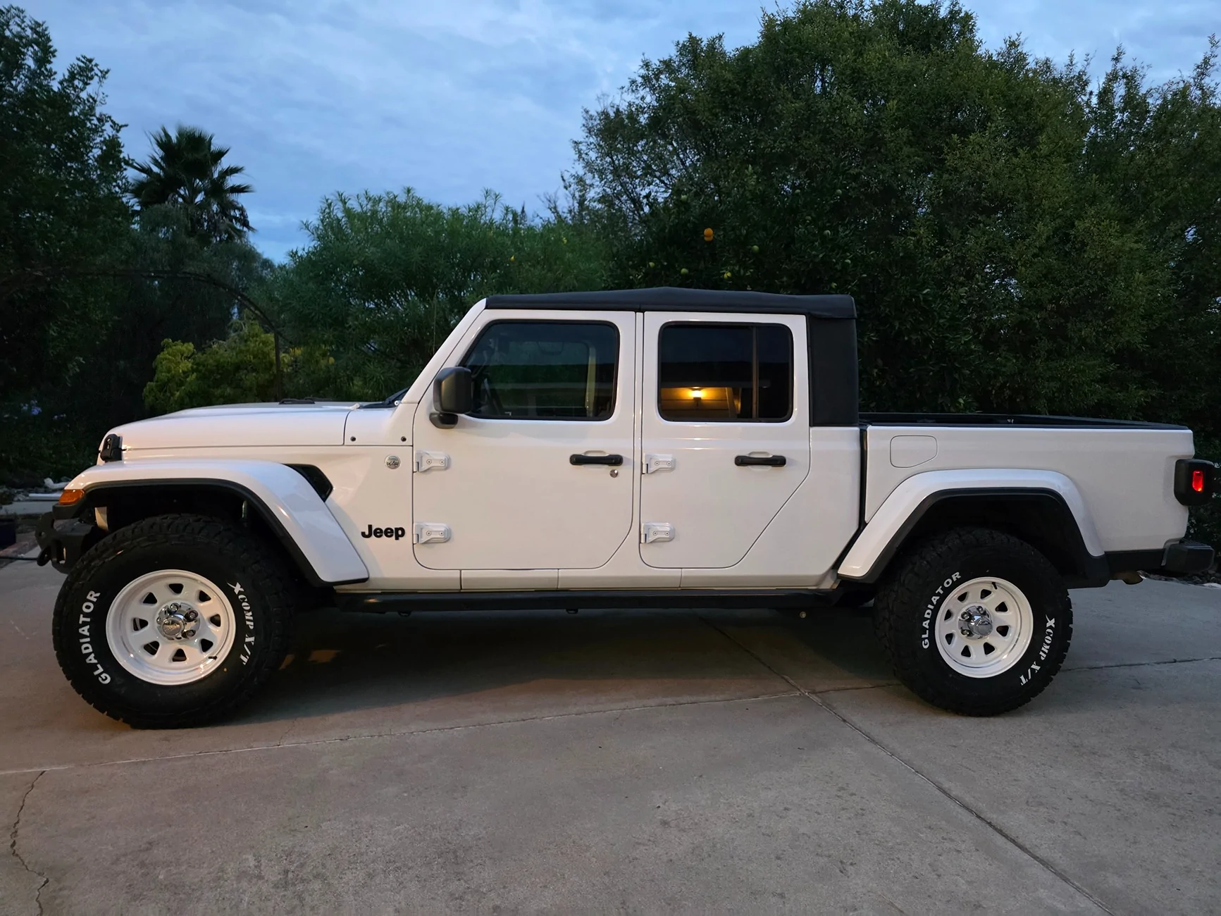 Jeep Gladiator Gladiator Brand Tires - X Comp X/T tires 20251113_165953