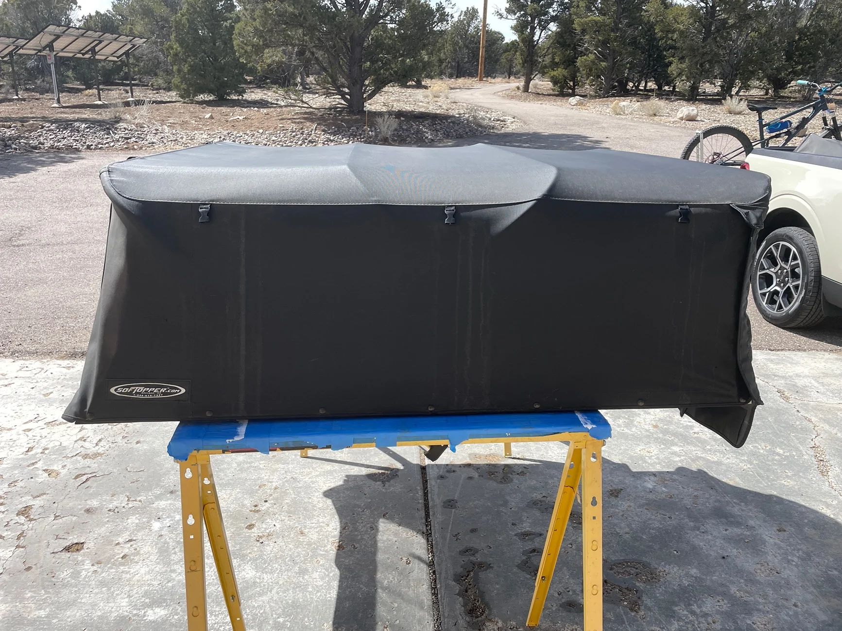 Jeep Gladiator Softopper, Sunrider, Thule Rack IMG_8205