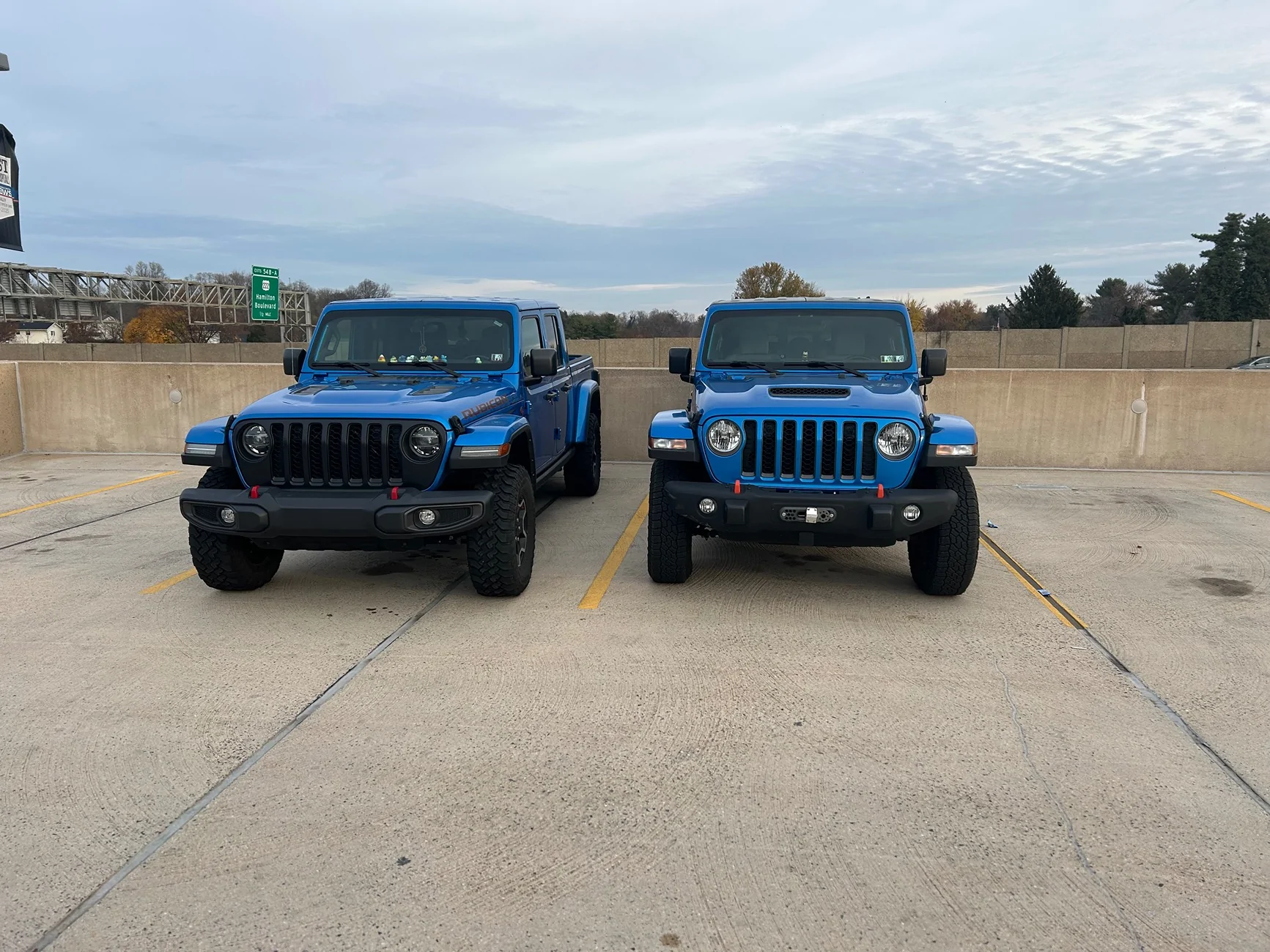 Jeep Gladiator Jeeps Parking Next To Jeeps IMG_4924