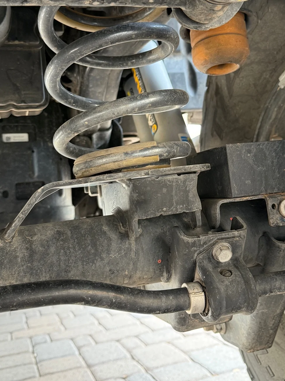 Jeep Gladiator Noisy rear Clayton springs. IMG_9087