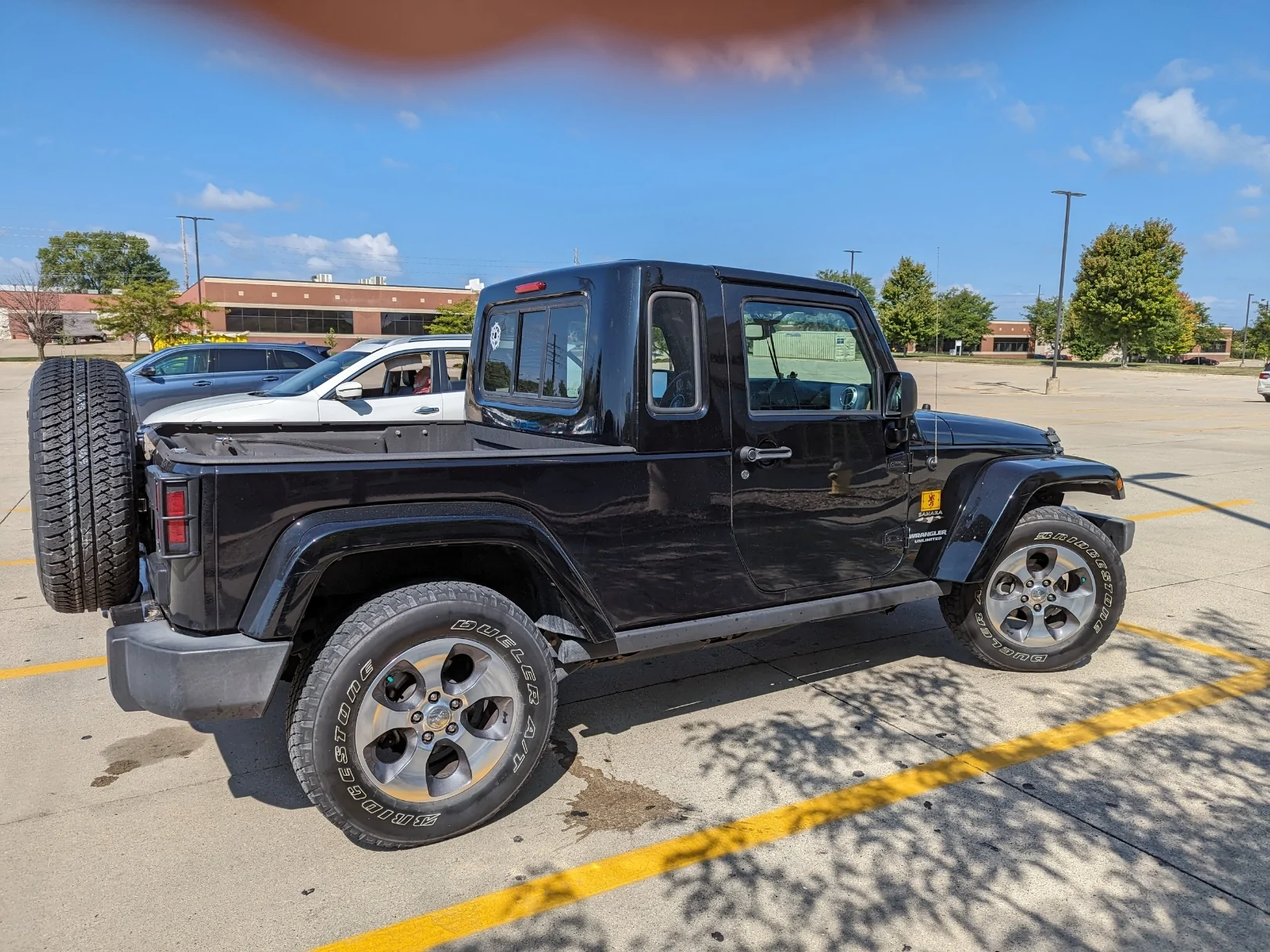 Jeep Gladiator For those of you that want a 2 door Gladiator PXL_20230827_155312349