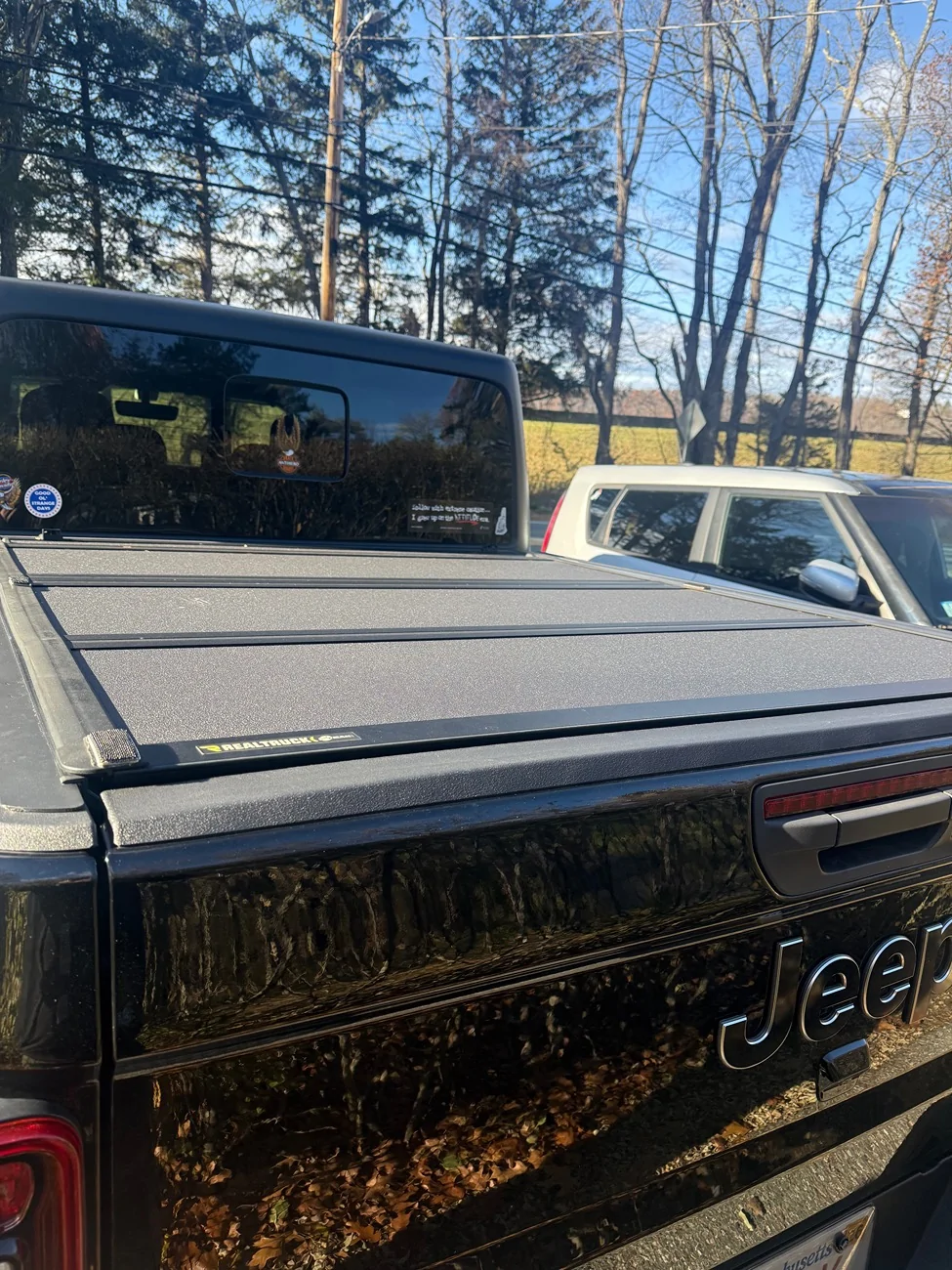 Jeep Gladiator Bakflip MX4 Tonneau cover for sale (Danvers, MA) IMG_2336